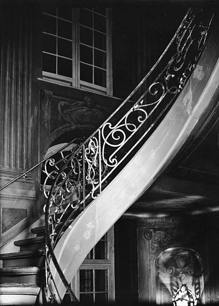 File:Bundesarchiv B 145 Bild-P064047, Berlin, Märkisches Museum, Treppe Ermelerhaus.jpg