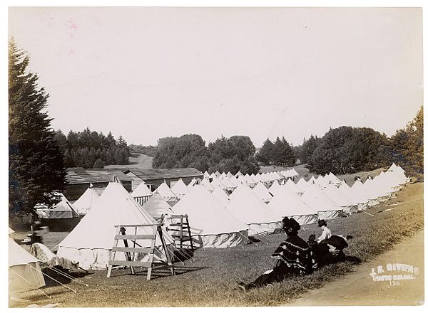 Temporary shelters after the 1906 earthquake.