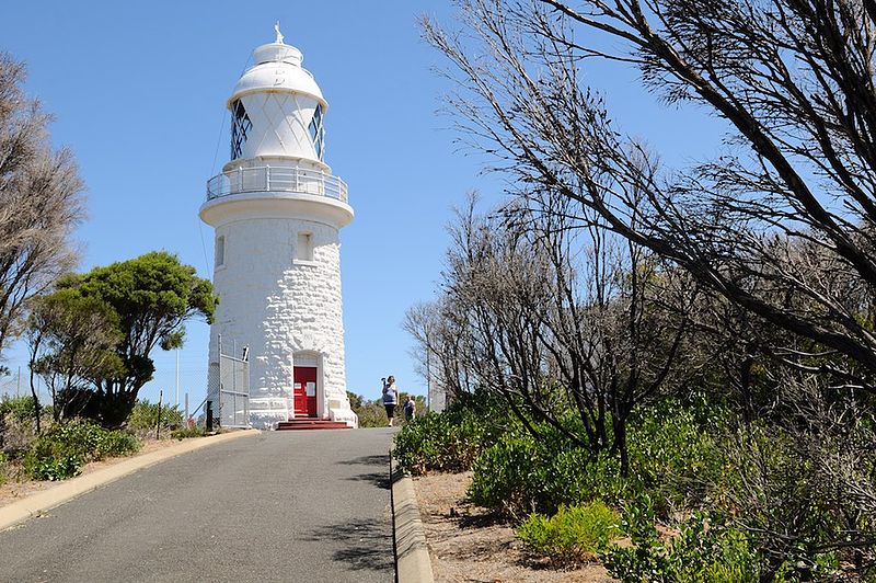 File:Cape Naturaliste Lighthouse (31 12 2010) (5345723020).jpg