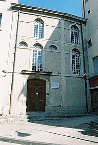 L'extérieur de la synagogue de Carpentras.