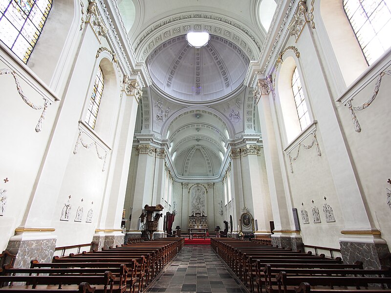 File:Cathédrale Saint Pierre, photo 4.JPG