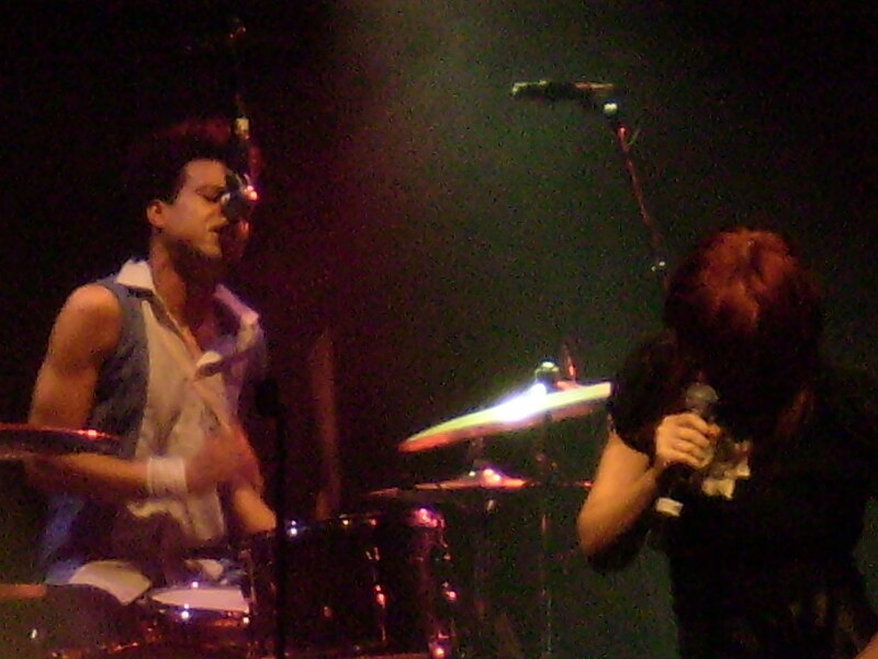 File:Charley Drayton and Chrissy Amphlett.jpg