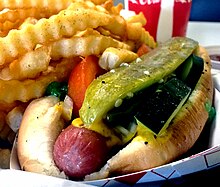 Chicago-style hot dog - Wikipedia