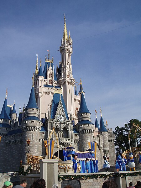 File:Cinderella Castle, Magic Kingdom.JPG