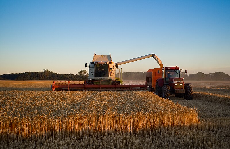 File:Claas combine in Denmark.jpg