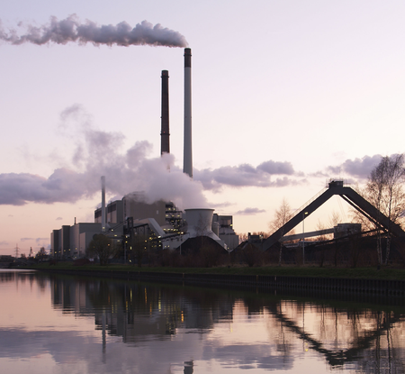 Tập_tin:Coal_power_plant_Datteln_2_Crop1.png