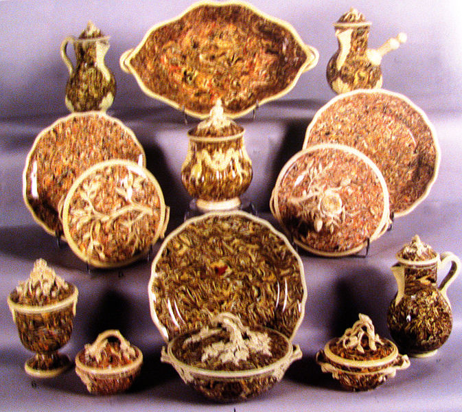 File:Collection de faïence flammée d'Apt.JPG