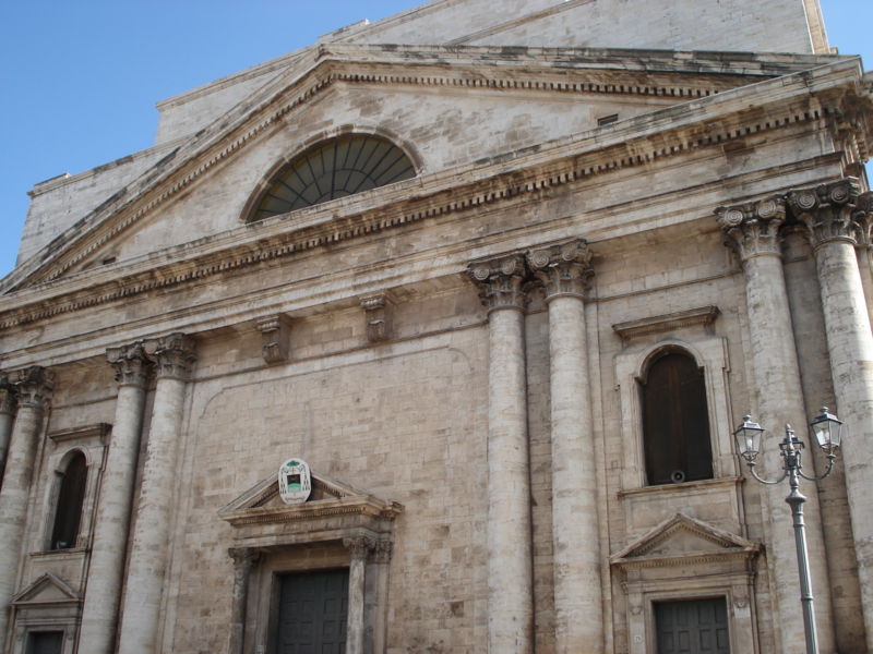 فایل:Concattedrale terlizzi.jpg