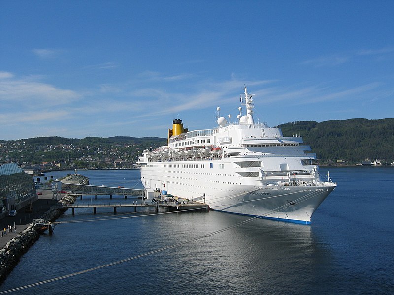 File:Costa Europa in Trondheim 2004.jpg