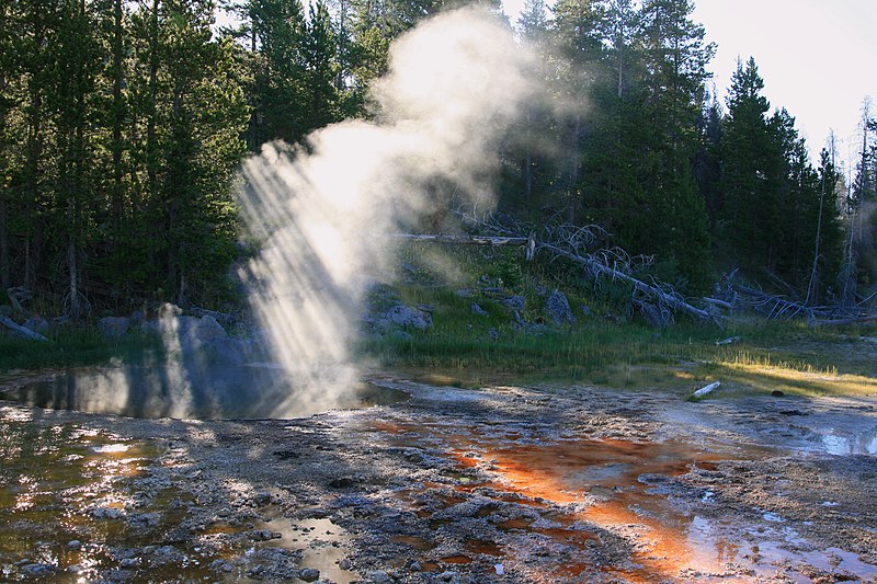 File:Crepuscular rays over the steam from hot spring.jpg