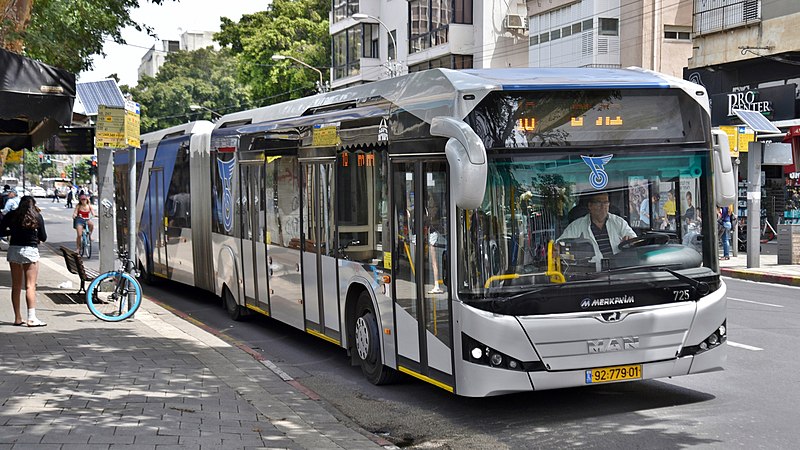 File:Dan 725, King George Street, Tel Aviv-Yafo, 2019 (01).jpg