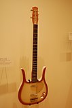 Danelectro Longhorn 4623 (1958), MIM PHX.jpg