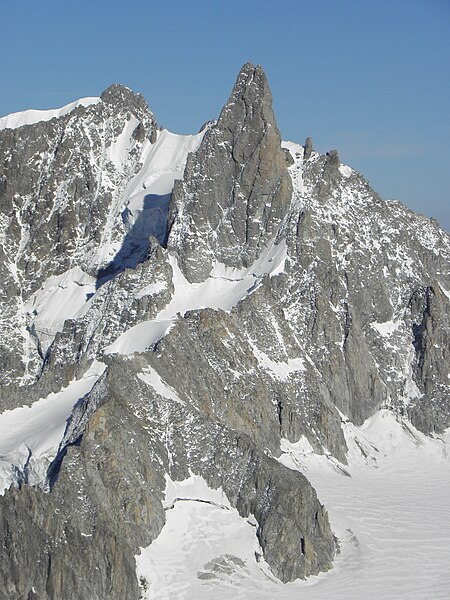 File:Dent du geant august 2010.JPG