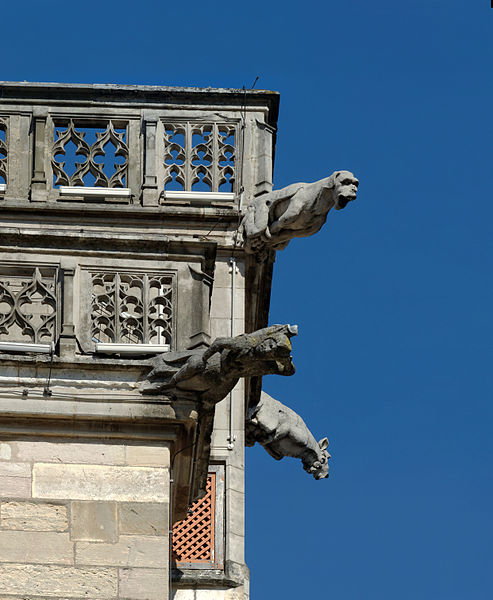 File:Dijon tour Philippe le Bon Gargouilles 01.jpg