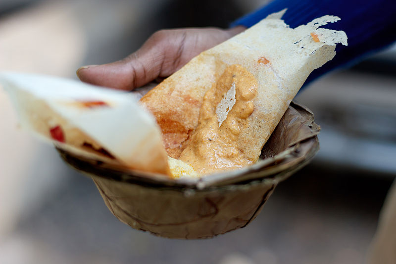 File:Dosa Served in Handmade "Pattal".jpg