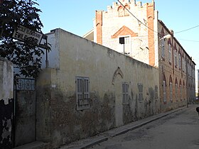 A cikk szemléltető képe École Émile Sarr