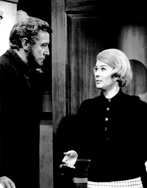 Edward Mulhare and Hope Lange, 1968