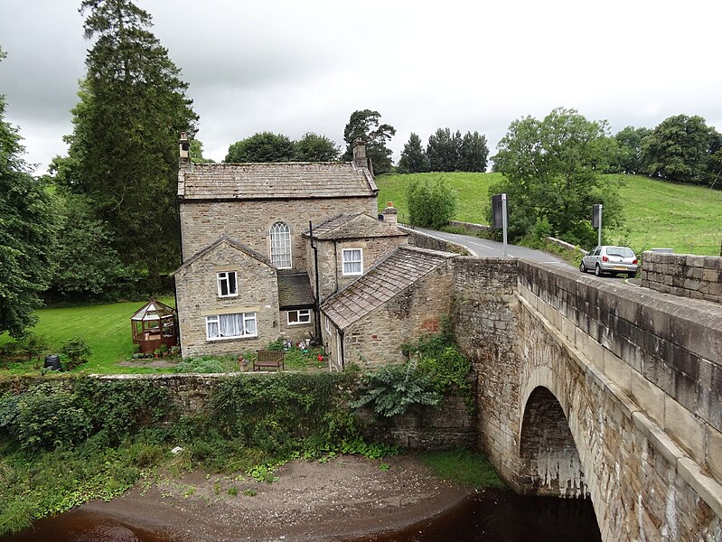 File:Eggleston Bridge and House - geograph.org.uk - 5145387.jpg