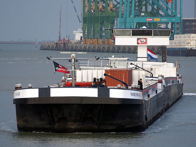 File:Eiger (ship, 2000), ENI 02324957 & Nordwand (ship, 2000), ENI 02324957, Port of Antwerp pic2.JPG