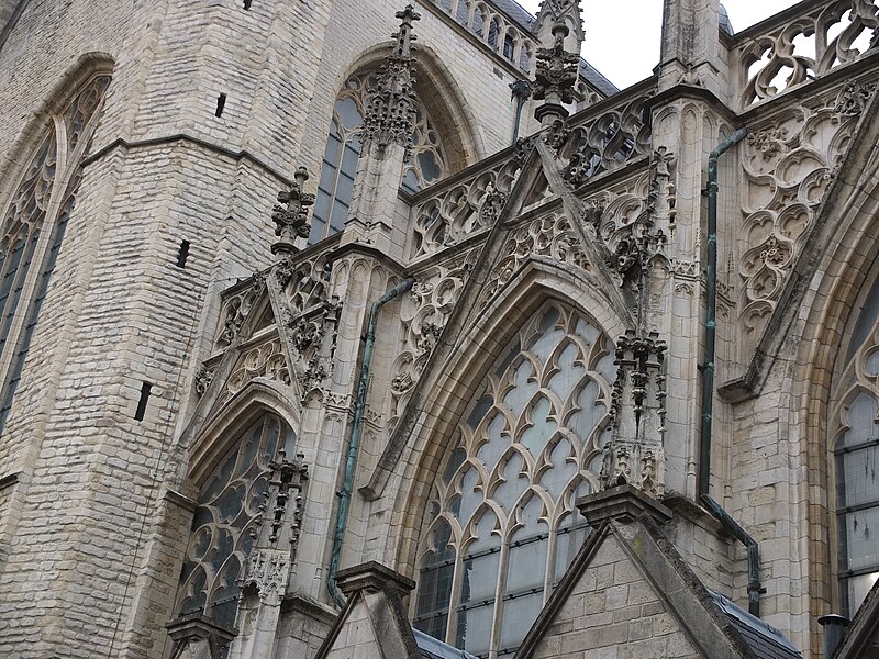 File:Exterior of Grote of Onze-Lieve-Vrouwekerk Breda DSCF2039.JPG