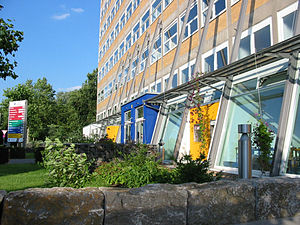 Fassade der Technischen Hochschule Mittelhessen 2003