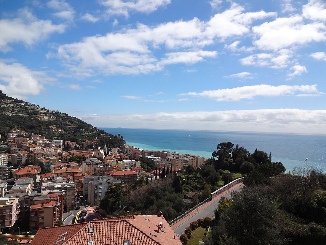 File:Finale Ligure.JPG