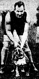 Footscray bulldog mascot 1928.jpg