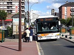 Le bus 95-19 C, rue du Général-Leclerc.