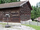 Freilichtmuseum Glentleiten - Säulengöpel am Bundwerkstadel aus Albaching 2012-06 (2).jpg