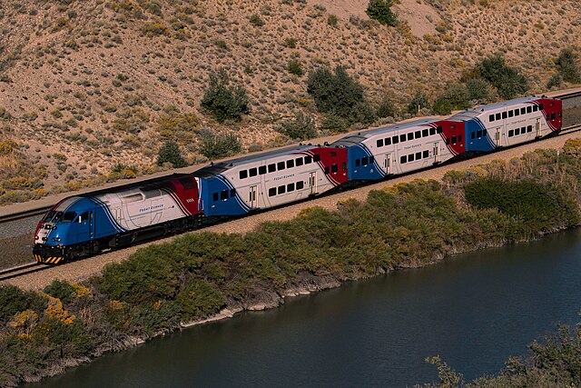 Utah Transit Authority's FrontRunner turns 15 - Axios Salt Lake City