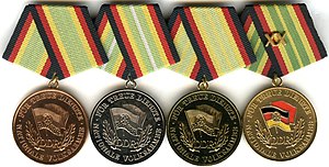 Silber u Medaille für "Treue Dienste"  der Grenztruppen in Stufe Bronze Gold
