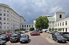 Gmach Sejmu od strony ulicy Piotra Maszyńskiego.jpg
