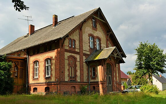 Усадьба состояла из двух. Линден (Гессен). Коммуны в Германии. Линден (нем. Linden) — город в Германии, в земле Гессен.. Temnitz.