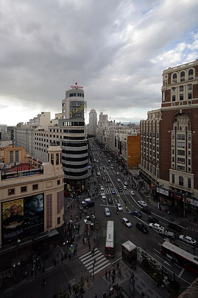 File:Gran Vía (Madrid) 18.jpg