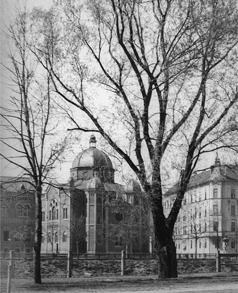 File:Graz-Synagoge (erbaut 1892, zerstört 1932) - Grieskai, Zweigelgasse - 1915.jpg