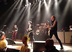 Green Day 300px-Green_Day_House_OF_Blues_2015_2