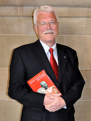 <span class="mw-page-title-main">Hans-Joachim Gehrke</span> German historian of classical antiquity