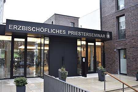 Haupteingang Priesterseminar Paderborn