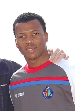 Ikechukwu Uche: Trayectoria, Selección nacional, Clubes