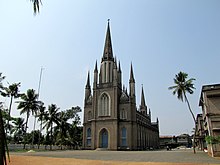 Unbeflecktes Herz der Kathedrale von Mary Vimalagiri Kottayam.jpg