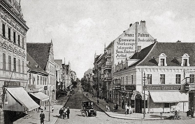 File:Insterburg. Hindenburgstra.jpg