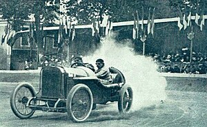 Jules Goux, winner of the Coupe de la Sarthe for Peugeot Jules Goux vainqueur de la Coupe de la Sarthe en 1912, sur Peugeot L-76 (La Vie au Grand Air du 14 septembre 1912, p.721).jpg