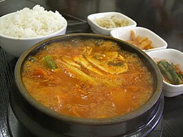 Kimchi jjigae