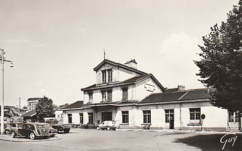 L1865 - Lagny-sur-Marne - Gare.jpg