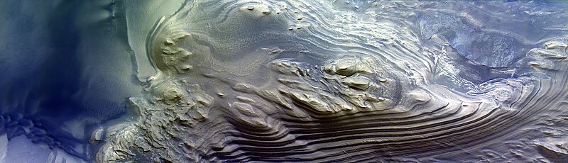File:Layered mound in Juventae Chasma ESA401950.jpg