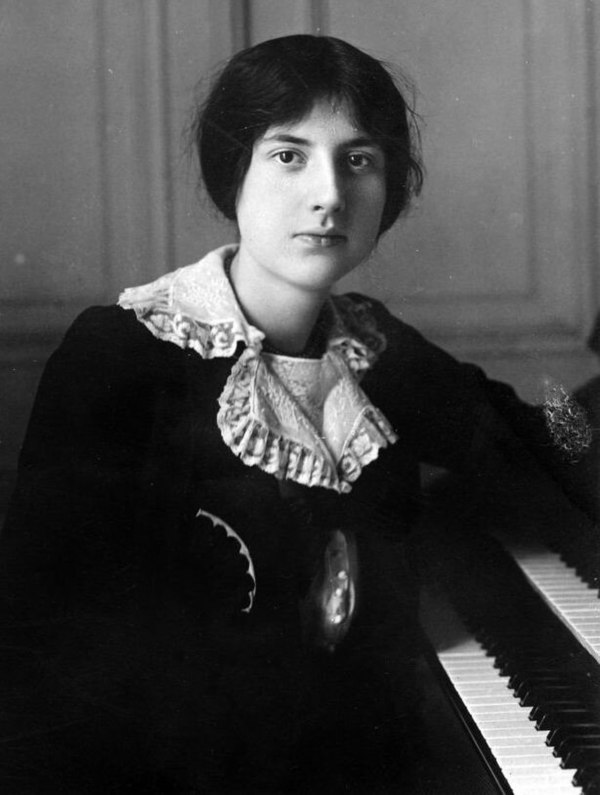 Lili Boulanger in 1913