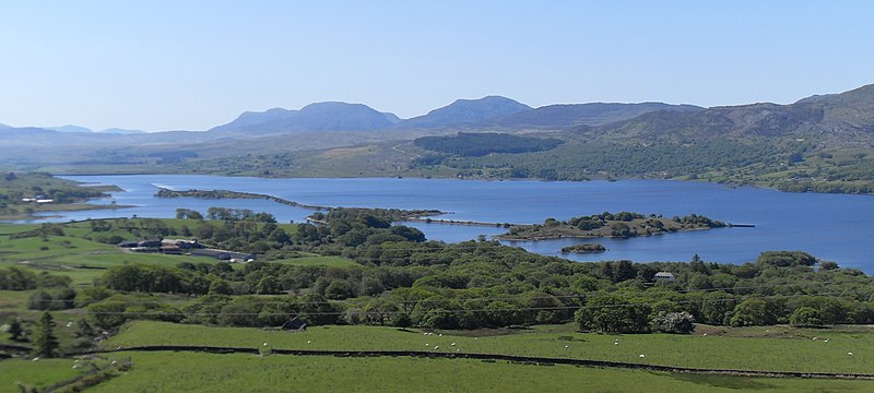 File:Llyn Trawsfynydd from Tomen y Mur - panoramio.jpg