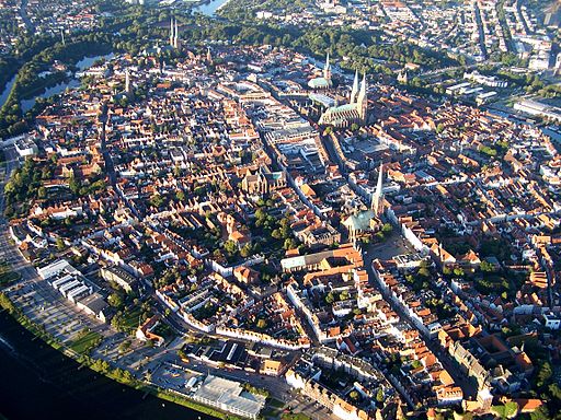 Luftbild der ALtstadt von Lübeck (UNESCO-Welterbe). Lubeck panorama