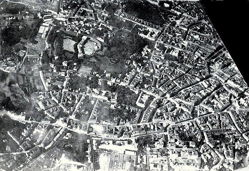 File:Lwow (Lviv), aerial photo 03.jpg