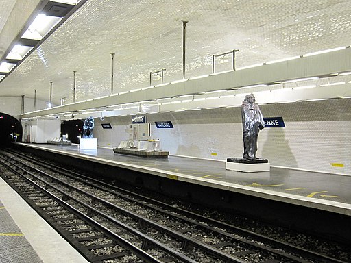 Métro Varenne Station (5430396384)